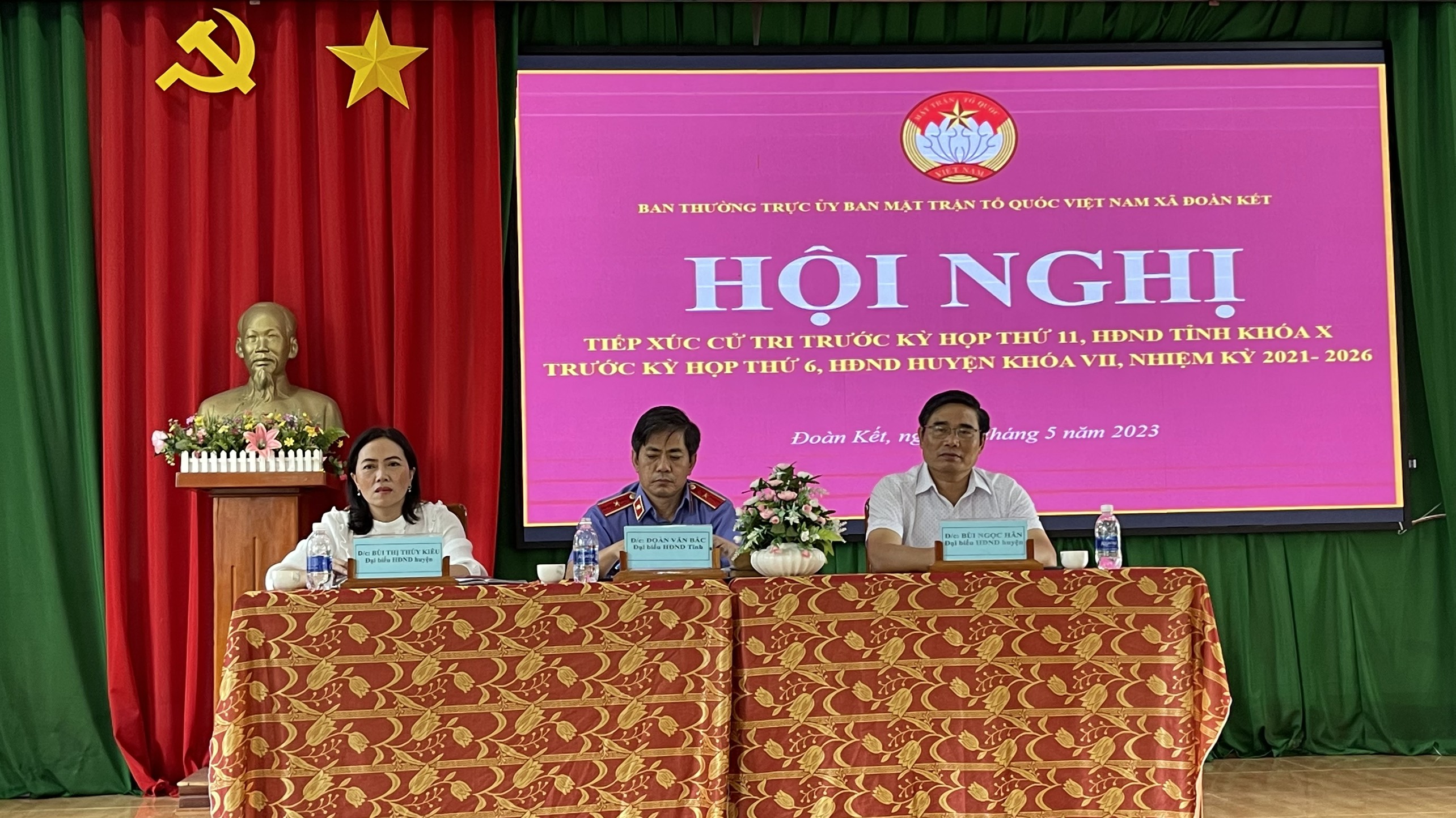 Đại biểu HĐND tỉnh và huyện Bù Đăng tiếp xúc cử tri xã Đoàn Kết